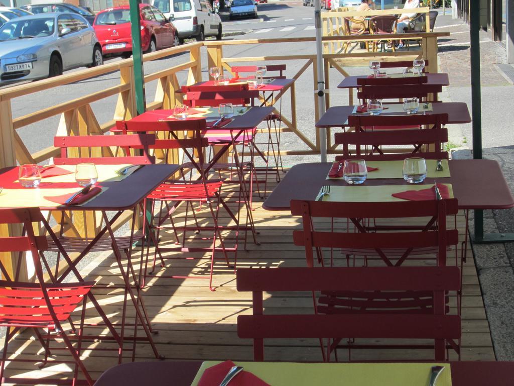 Hotel Cafe Du Palais 또농-레-방 외부 사진